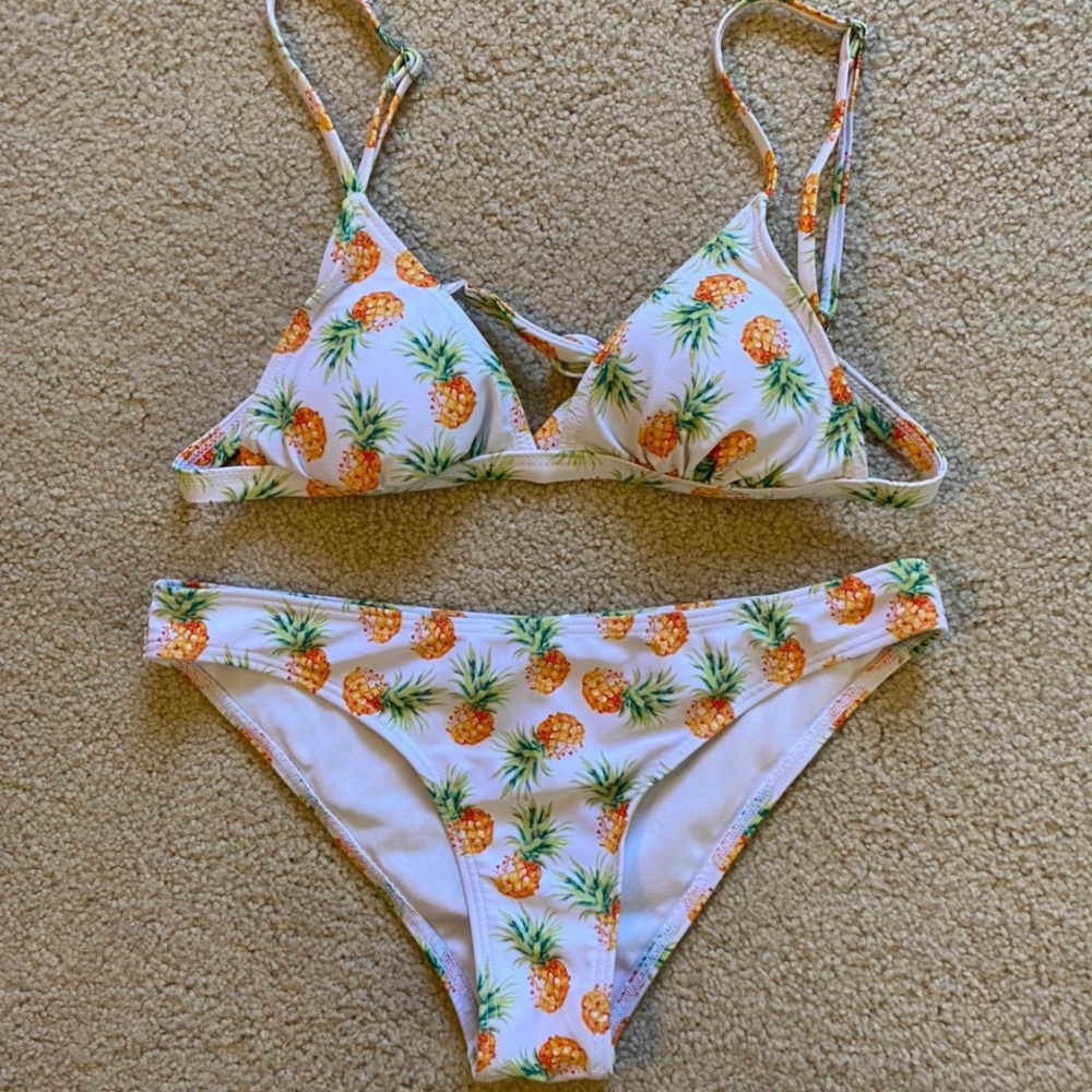 pineapple bikini w adjustable straps